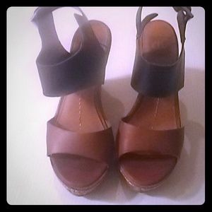 Dolce Vita Leather and Cork Platform Sandles 6